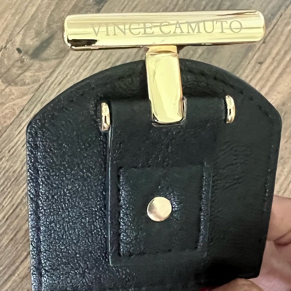 New & Never Used Vince Camuto Black Elastic Belt with Gold Circle Buckle - Picture 2 of 4